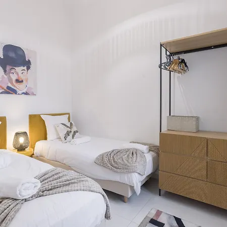 Josi - 2 Chambres, Central, 10mn Du Palais&plages, Neuf, Clim *