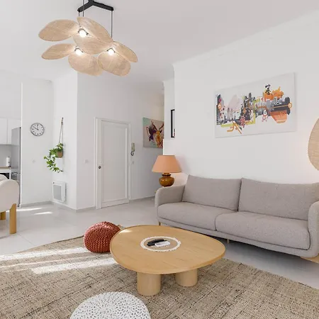Apartment Josi - 2 Chambres, Central, 10mn Du Palais&plages, Neuf, Clim *