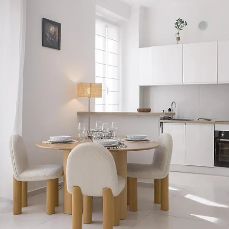 Josi - 2 Chambres, Central, 10mn Du Palais&plages, Neuf, Clim