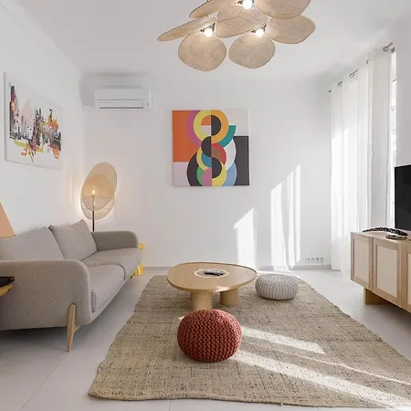 Josi - 2 Chambres, Central, 10mn Du Palais&plages, Neuf, Clim شقة
