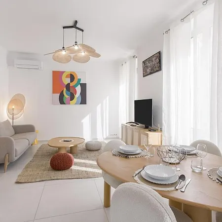 Josi - 2 Chambres, Central, 10mn Du Palais&plages, Neuf, Clim شقة *